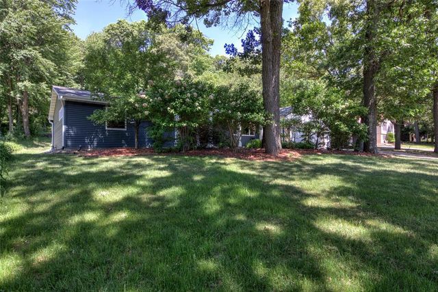 3622 Golf Road, Eau Claire, WI 54701
