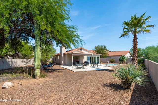 138 E Elixir Place, Oro Valley, AZ 85755