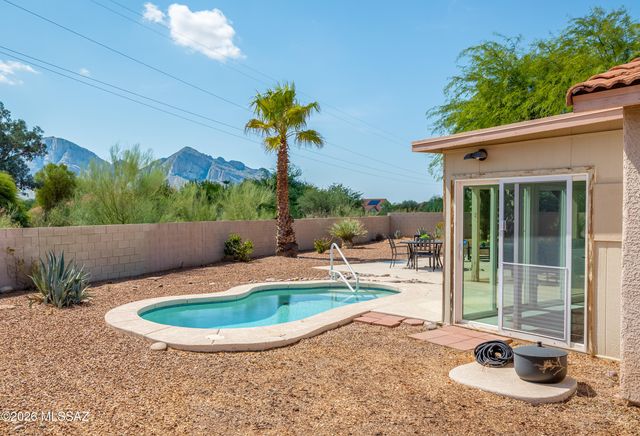 138 E Elixir Place, Oro Valley, AZ 85755