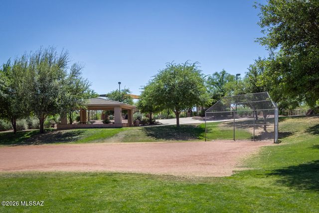 138 E Elixir Place, Oro Valley, AZ 85755
