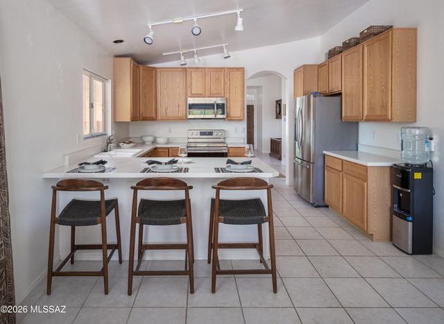 138 E Elixir Place, Oro Valley, AZ 85755