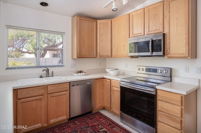 138 E Elixir Place, Oro Valley, AZ 85755