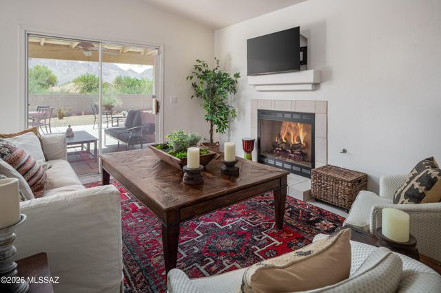 138 E Elixir Place, Oro Valley, AZ 85755