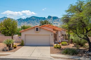 138 E Elixir Place, Oro Valley, AZ 85755