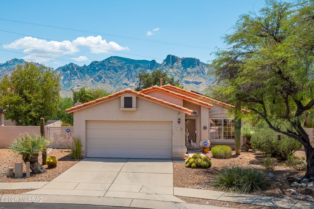 138 E Elixir Place, Oro Valley, AZ 85755