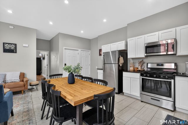 334 Saint John Street, New Haven, CT 06511