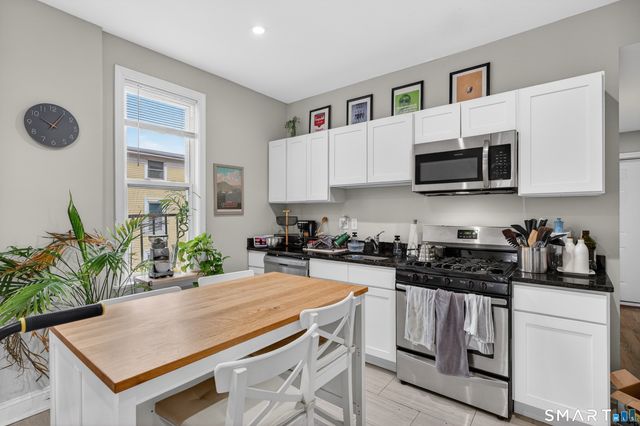 334 Saint John Street, New Haven, CT 06511