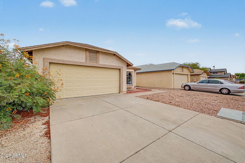 6416 W TOWNLEY Avenue, Glendale, AZ 85302 — photo 3