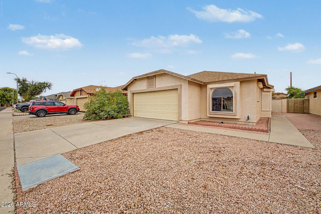 6416 W TOWNLEY Avenue, Glendale, AZ 85302 — photo 5
