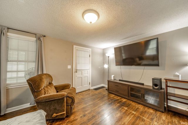 1614 S Luick Avenue, Muncie, IN 47302