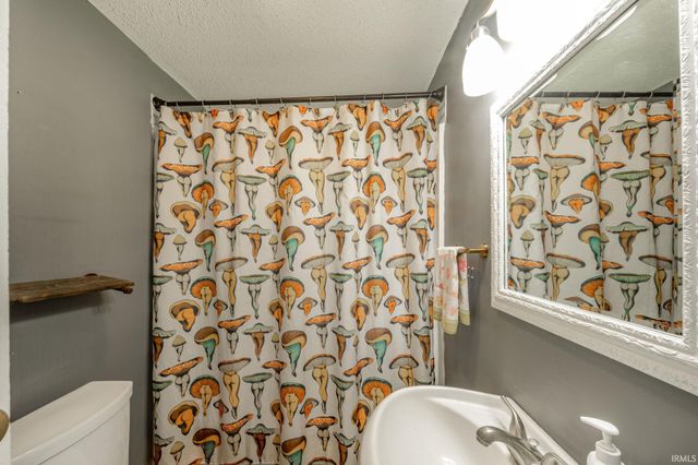 1614 S Luick Avenue, Muncie, IN 47302