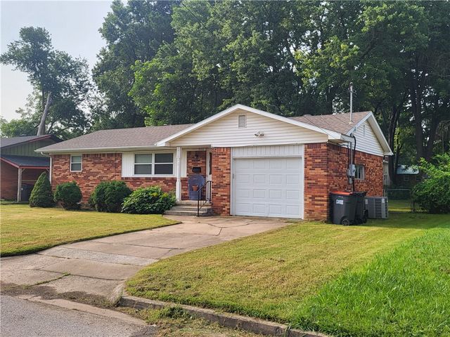 1713 Sisco, Springdale, AR 72762