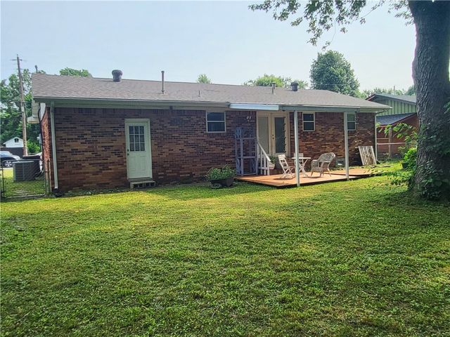 1713 Sisco, Springdale, AR 72762
