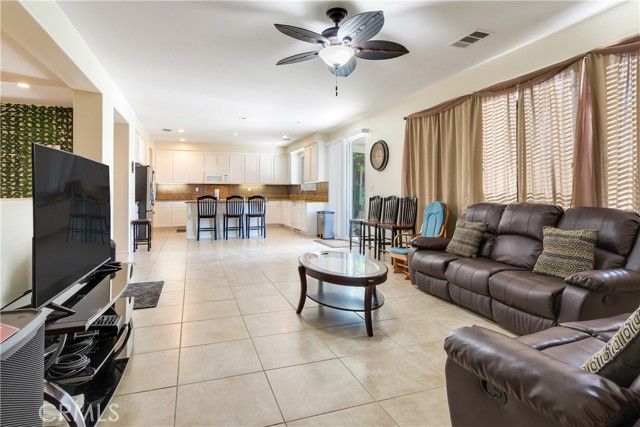 31271 Moss, Mentone, CA 92359