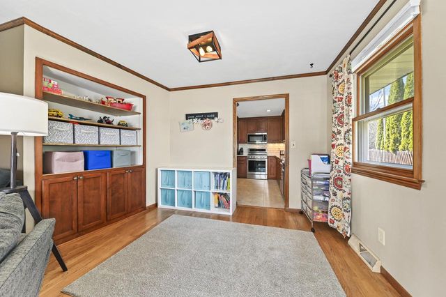 1466 Scenic DRIVE, Hubertus, WI 53033