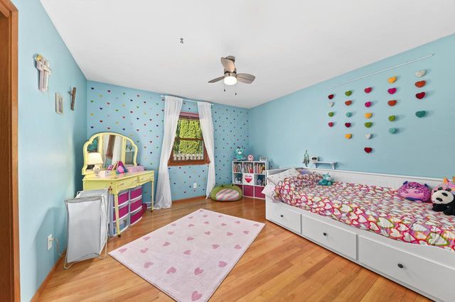 1466 Scenic DRIVE, Hubertus, WI 53033