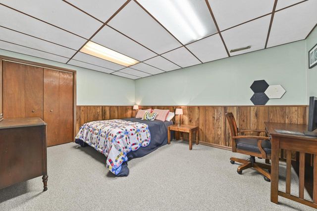 1466 Scenic DRIVE, Hubertus, WI 53033