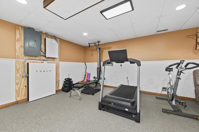 1466 Scenic DRIVE, Hubertus, WI 53033