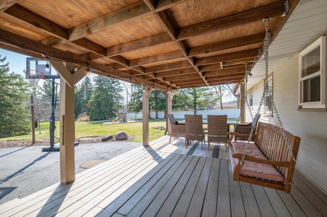 1466 Scenic DRIVE, Hubertus, WI 53033