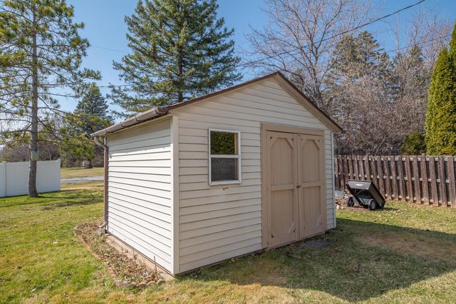 1466 Scenic DRIVE, Hubertus, WI 53033