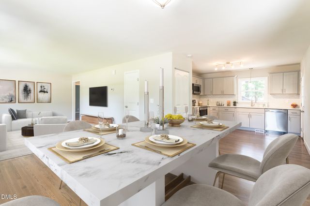 204 W Johnson Street, Cary, NC 27513