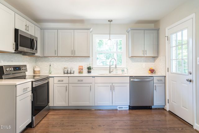 204 W Johnson Street, Cary, NC 27513