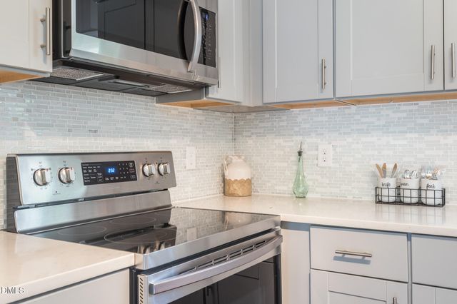 204 W Johnson Street, Cary, NC 27513