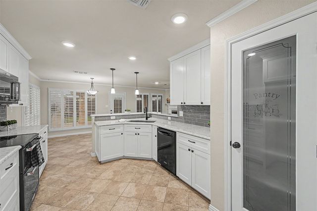 1004 Cedar Ridge Lane, Burleson, TX 76028