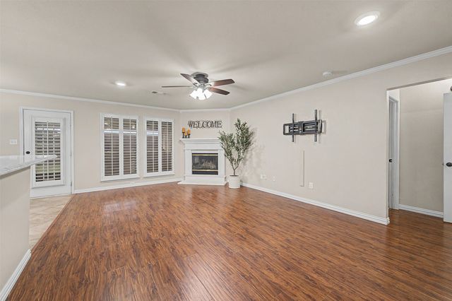 1004 Cedar Ridge Lane, Burleson, TX 76028