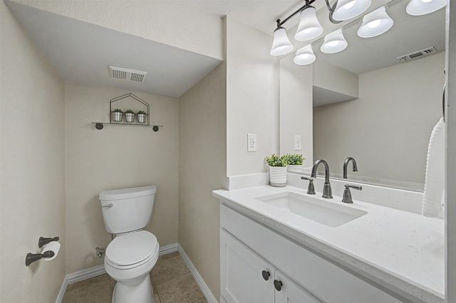 1004 Cedar Ridge Lane, Burleson, TX 76028