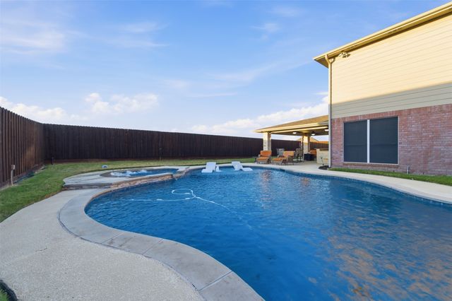 1004 Cedar Ridge Lane, Burleson, TX 76028