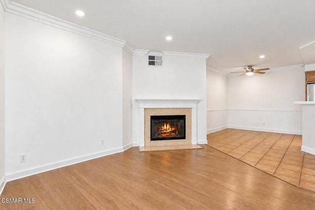 5805 Oak Bend Lane 211, Oak Park, CA 91377