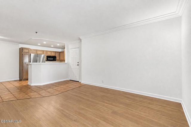 5805 Oak Bend Lane 211, Oak Park, CA 91377