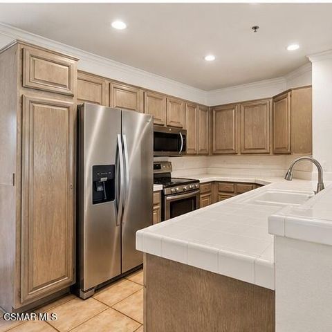 5805 Oak Bend Lane 211, Oak Park, CA 91377