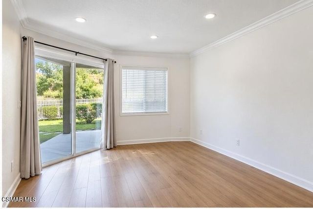 5805 Oak Bend Lane 211, Oak Park, CA 91377