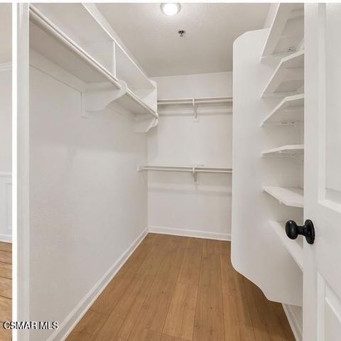 5805 Oak Bend Lane 211, Oak Park, CA 91377