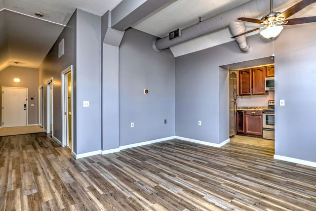 146 High Street APT 102, Milford, CT 06460