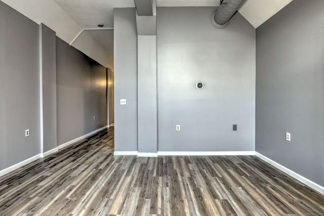 146 High Street APT 102, Milford, CT 06460