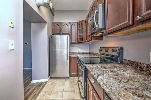 146 High Street APT 102, Milford, CT 06460