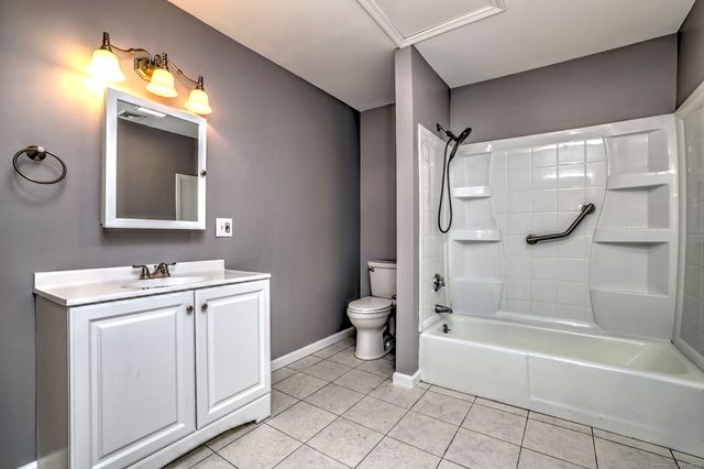 146 High Street APT 102, Milford, CT 06460