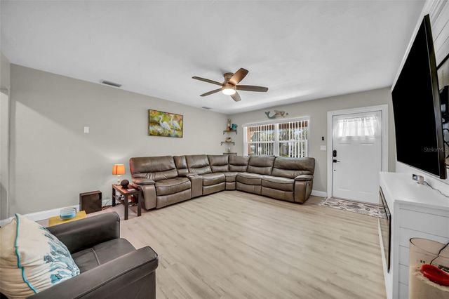5705 15TH AVENUE S, Gulfport, FL 33707