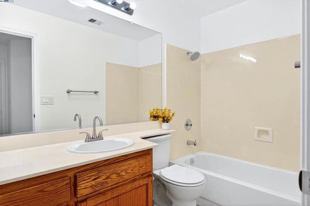 1713 Mount Hamilton Dr, Antioch, CA 94531