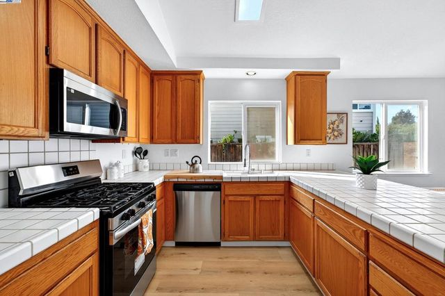 1713 Mount Hamilton Dr, Antioch, CA 94531