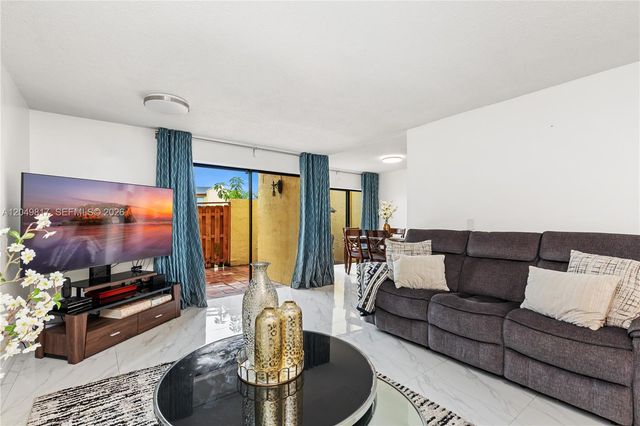 1580 NW 93rd Ave 300, Pembroke Pines, FL 33024