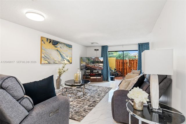 1580 NW 93rd Ave 300, Pembroke Pines, FL 33024