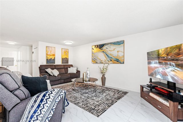 1580 NW 93rd Ave 300, Pembroke Pines, FL 33024