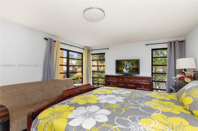 1580 NW 93rd Ave 300, Pembroke Pines, FL 33024