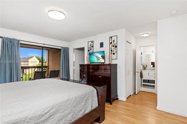1580 NW 93rd Ave 300, Pembroke Pines, FL 33024