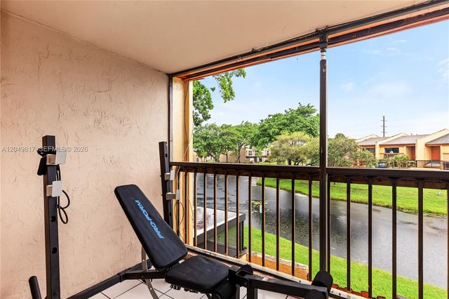 1580 NW 93rd Ave 300, Pembroke Pines, FL 33024
