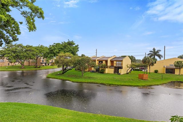 1580 NW 93rd Ave 300, Pembroke Pines, FL 33024